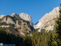 Ellmauer Tor und vordere Karlspitze