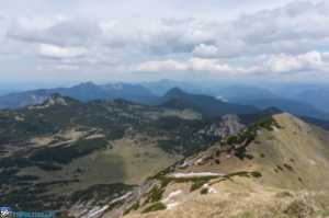 Estergebirge, hinten im Tal der Walchensee
