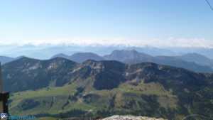 Aussicht vom Gipfelnach Süden, vorn das Thalerjoch