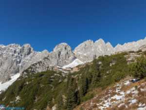 Gruttenhütte vor EllmauerHalt
